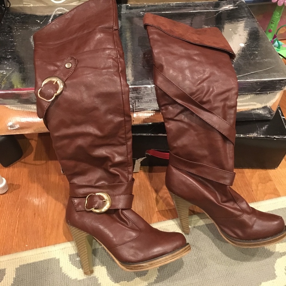 Knee high or just under cognac heeled boots