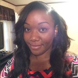 Meet your Posher, Nakia