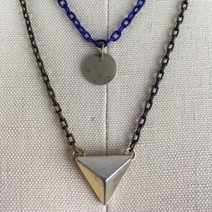 Black & blue double chain pyramid/circle necklace