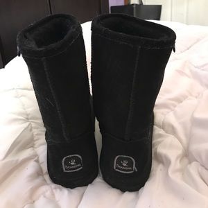 Black bear paw boots
