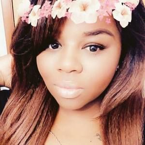 Meet your Posher, Tina