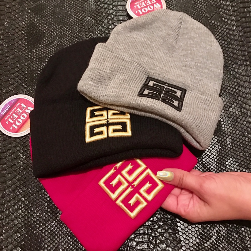 NWT❤️ GATED COMMUNITY # STYLISH 4 G's BEANIE!