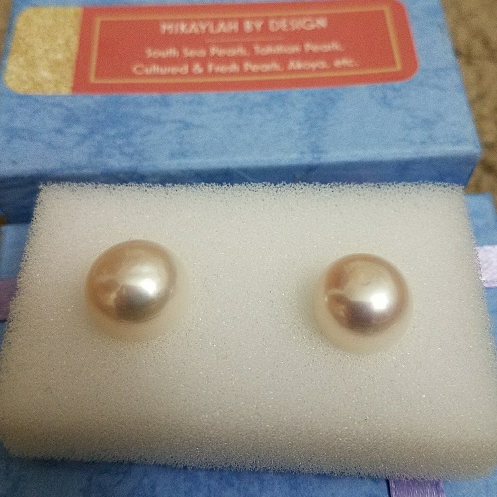 Authentic Pearl