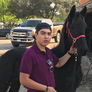 Meet your Posher, Arturo