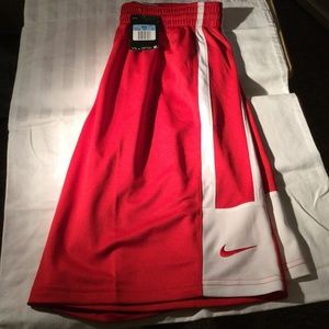 Men's new Nike shorts size medium