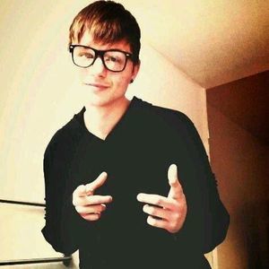 Meet your Posher, Elijah