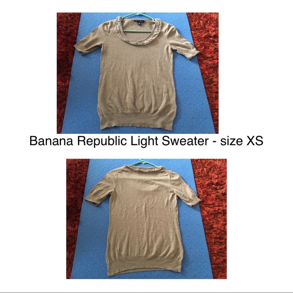 Banana Republic Light Sweater - size XS