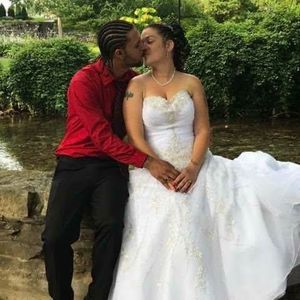 Meet your Posher, Dee