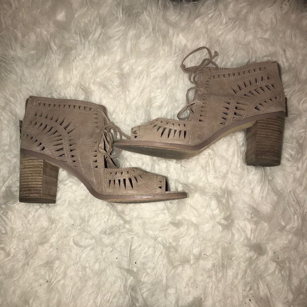 Vince Camuto Heels