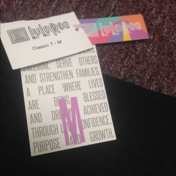 NWT Lularoe solid black ribbed classic - Picture 3 of 3