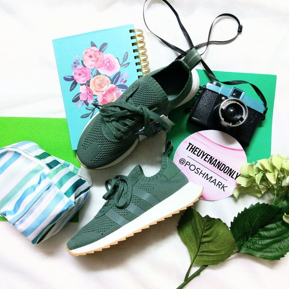 💠NEW💠 NIB Adidas FLB Green Olive - Picture 1 of 8