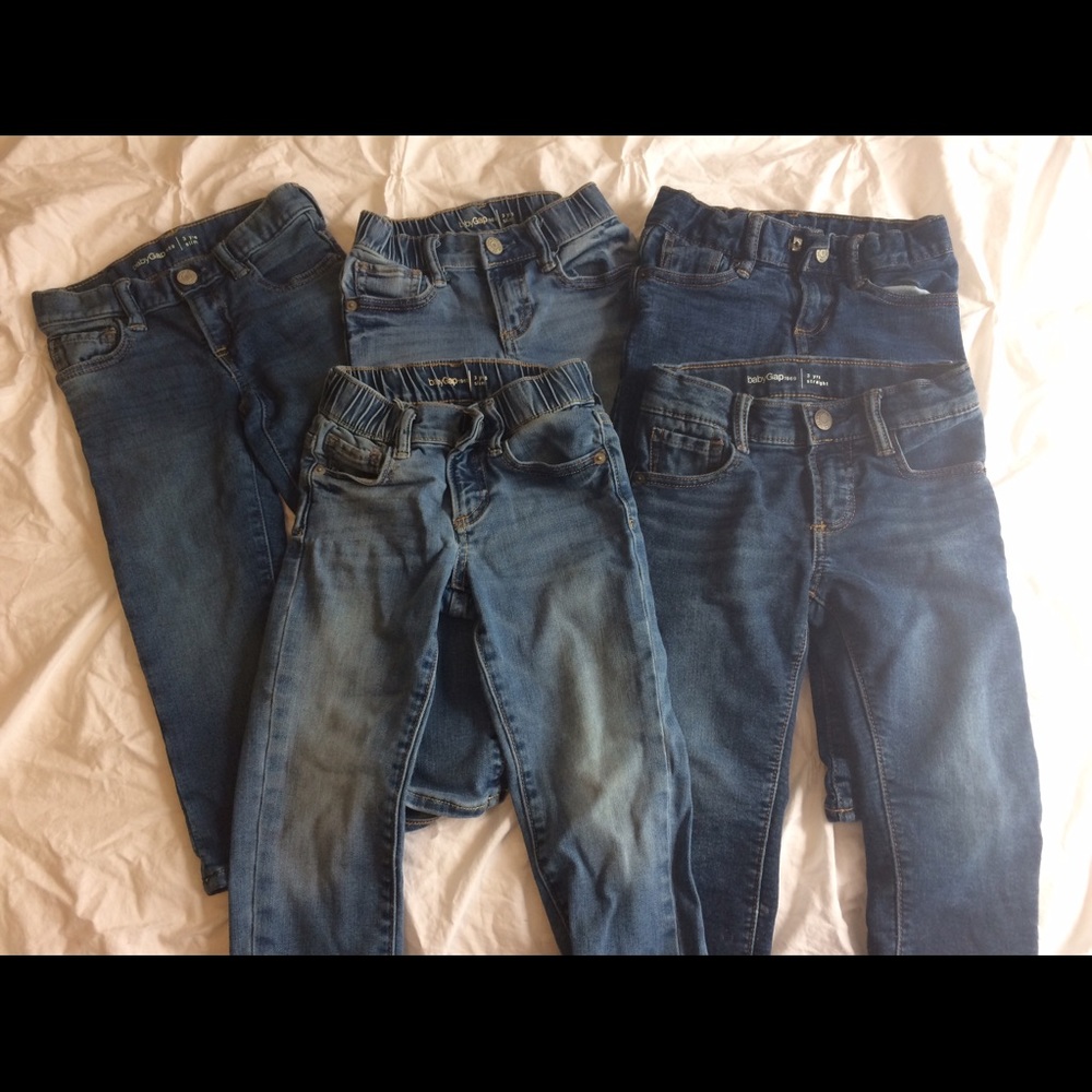 Gap boys jeans Size 3 - 5 pairs