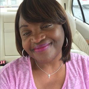 Meet your Posher, Dinah