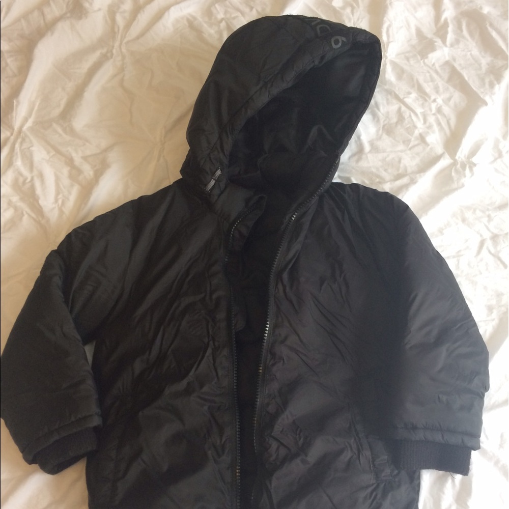 Boys H&M winter jacket Size 4-5