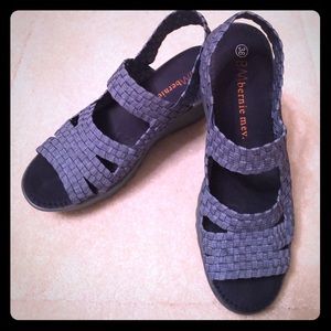 Bernie Mev platform sandals, size 38.
