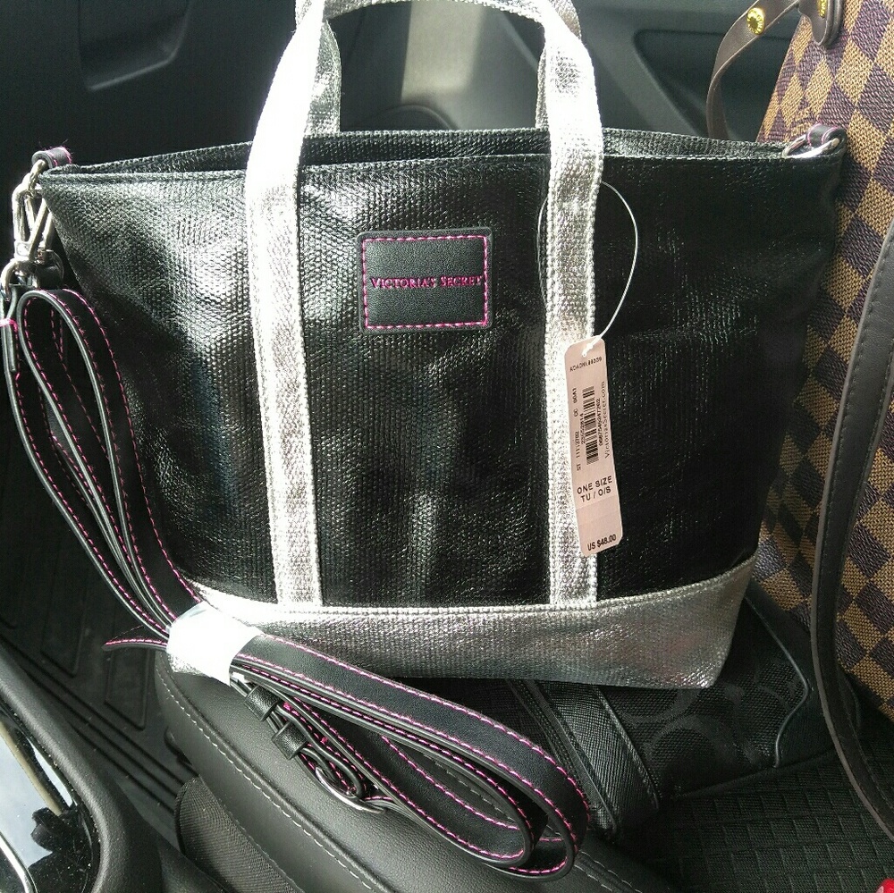 Brand new with tags Victoria's secret crossbody