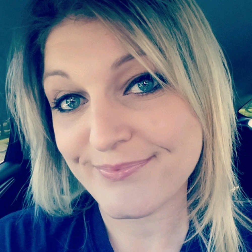 Meet your Posher, Carrie