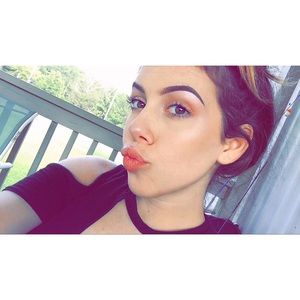 Meet your Posher, Caitylyn