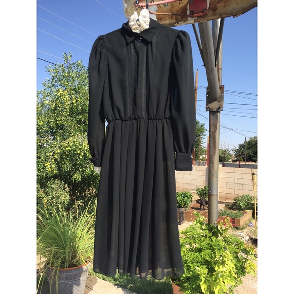 Sold Sold Sold! - Picture 5 of 6