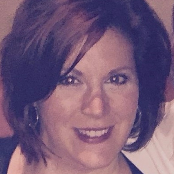 Meet your Posher, Nina - Picture 2 of 2