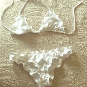 White scrunch butt bikini