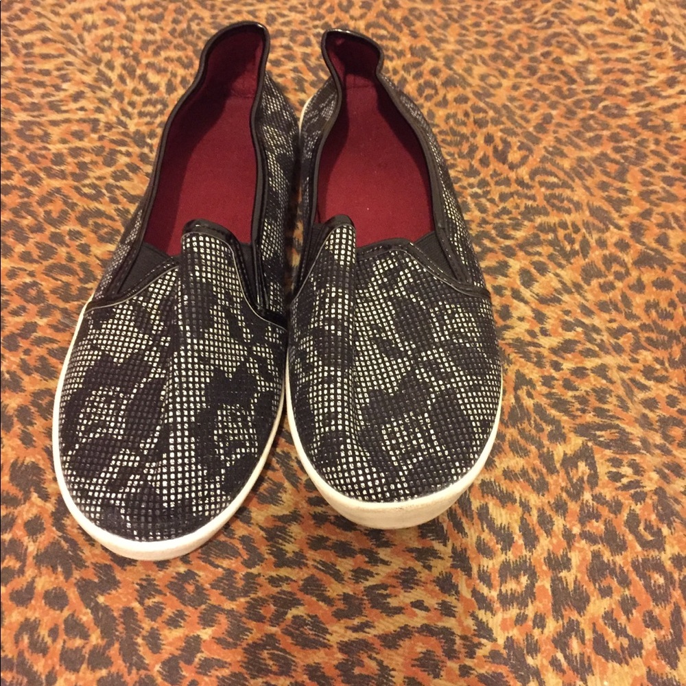 Slide in shoe