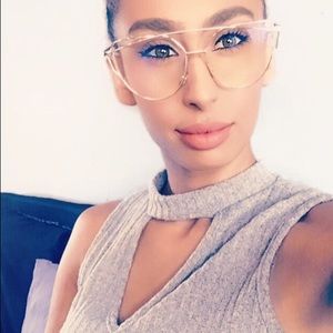 Meet your Posher, Kiasha