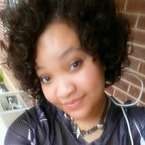 Meet your Posher, Courtnee