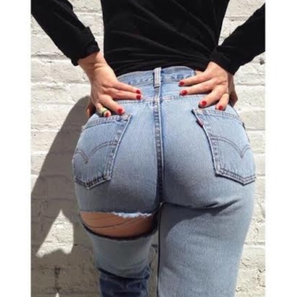 🌟🔥🌟cheek out mom jeans🌟🔥🌟 - Picture 3 of 5