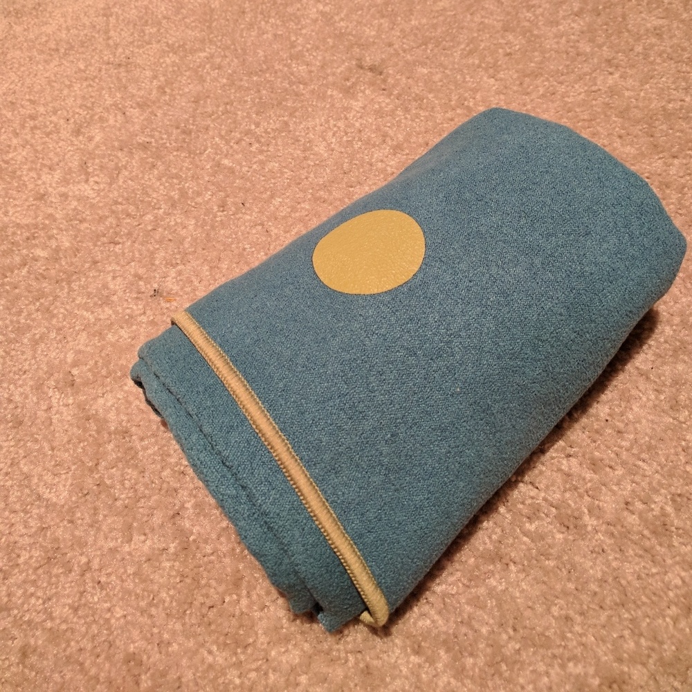 Yogi toes towel