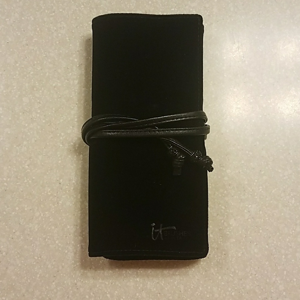 It Brushes Velvet Luxe Roll Bag