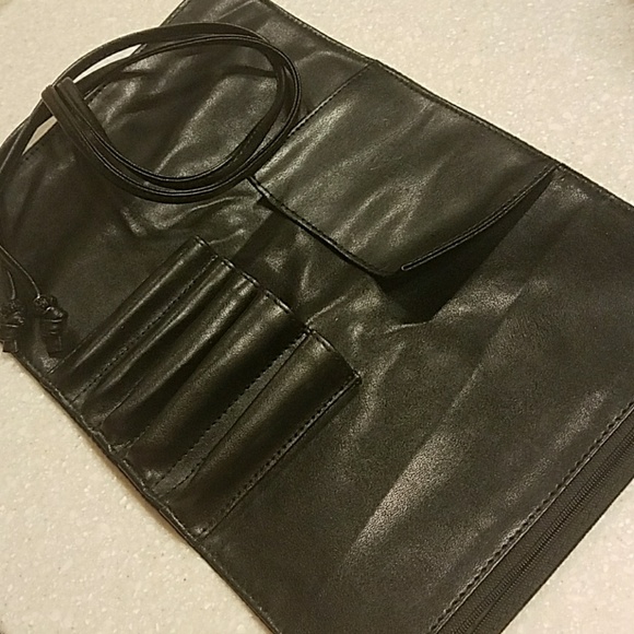 It Brushes Velvet Luxe Roll Bag - Picture 2 of 2