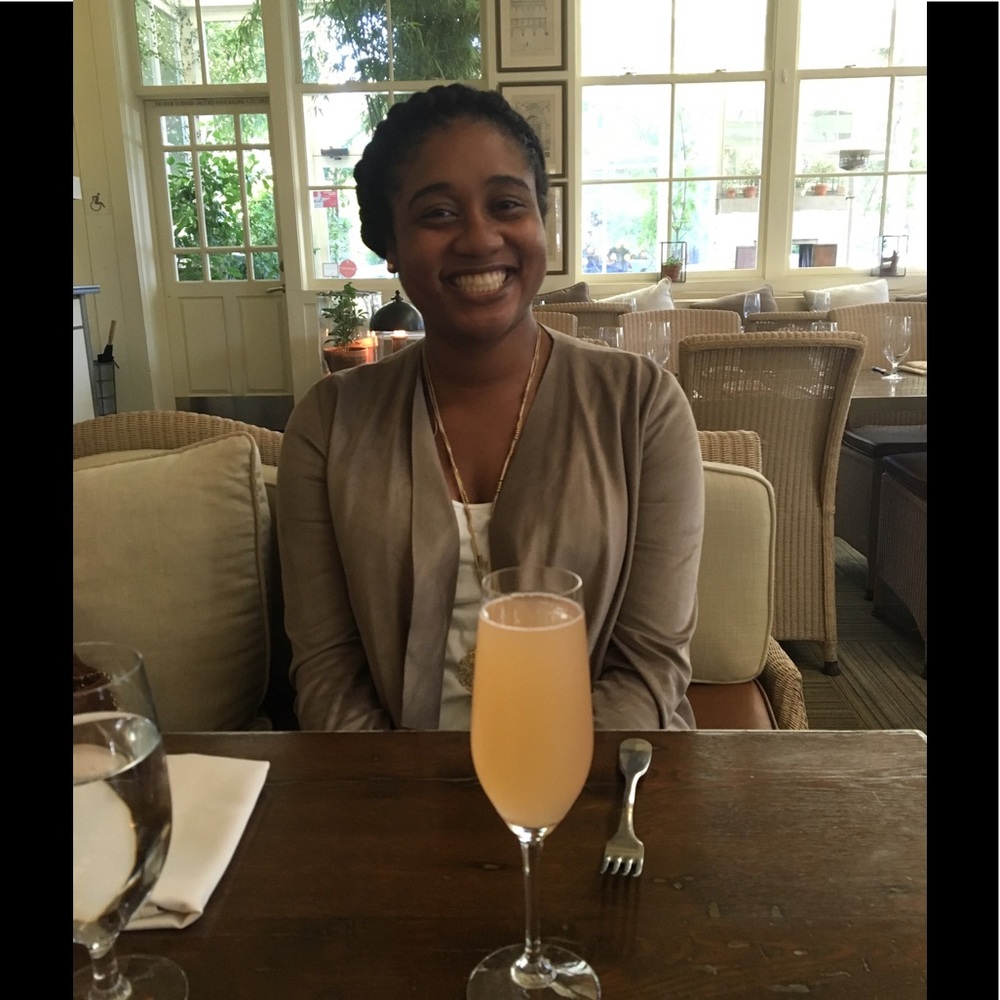 Meet your Posher, Cynthia