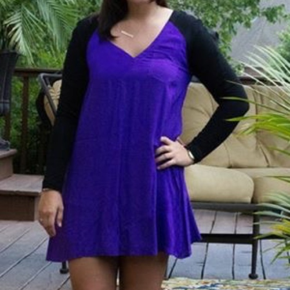 SALE🎉✨NEW✨ Purple & Black Cut Out Back Dress