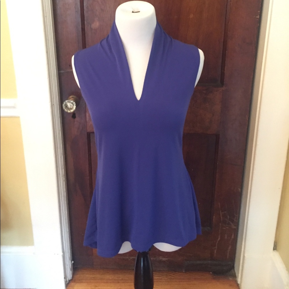 Sleeveless blue high low top