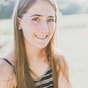 Meet your Posher, Olivia