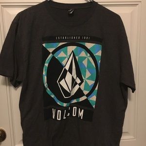Volcom shirt sleeve tee shirt