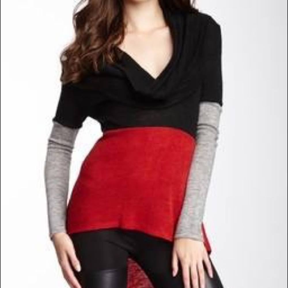 🎉HP🎉NEW Cowl Neck Sweater