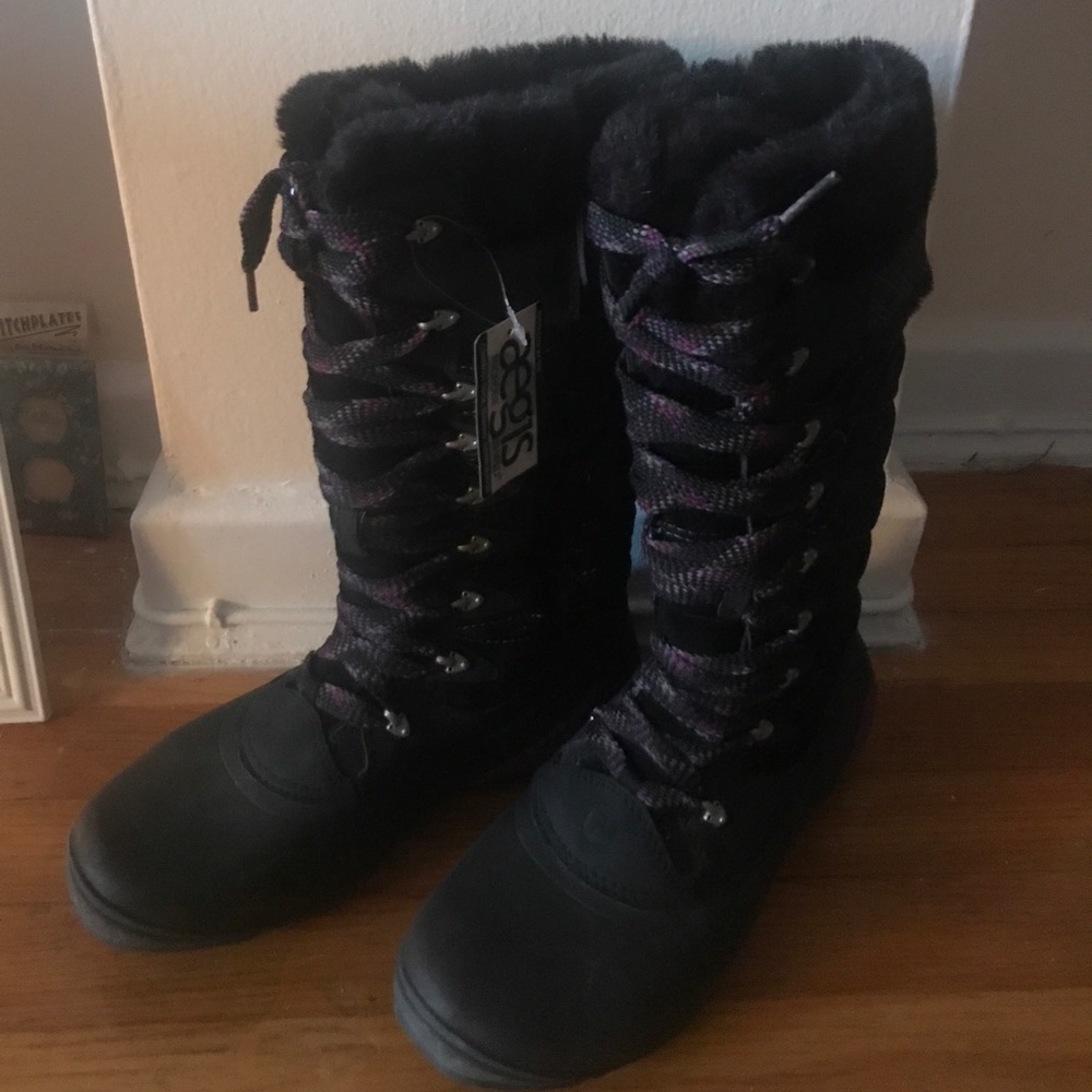NWT Merrell Snow Boots