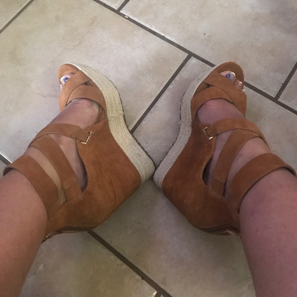 BCBGeneration tan wedge zip suede espadrilles 5"