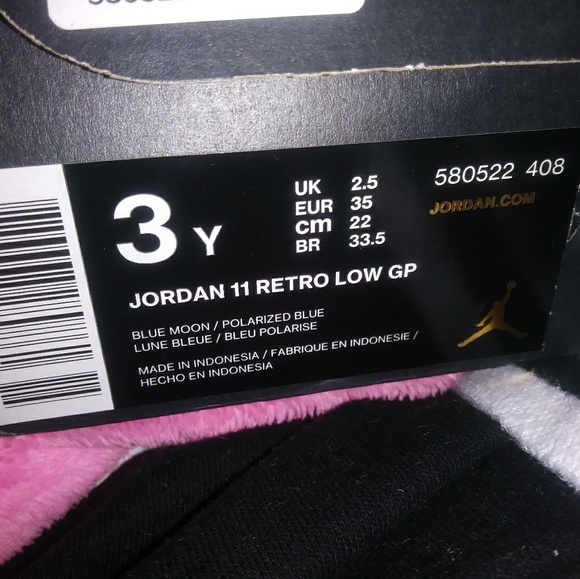 Shoes - Picture 2 of 3