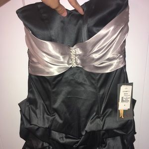 Homecoming/Party dress. Size 5 NWT!!