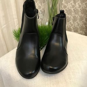 Fabulaire Black Wedge Ankle Boot Sz 7.5