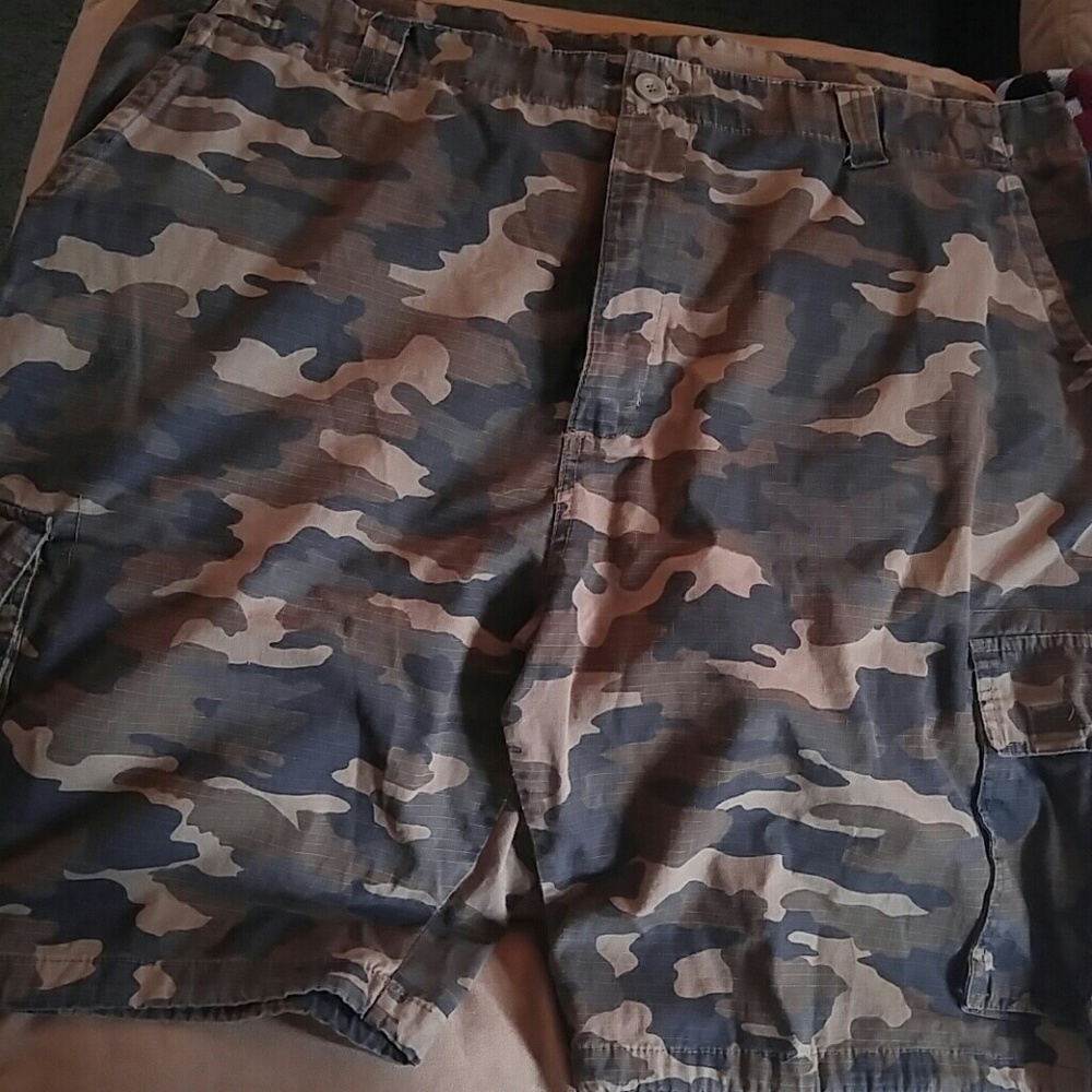 Mens army print cargo pants