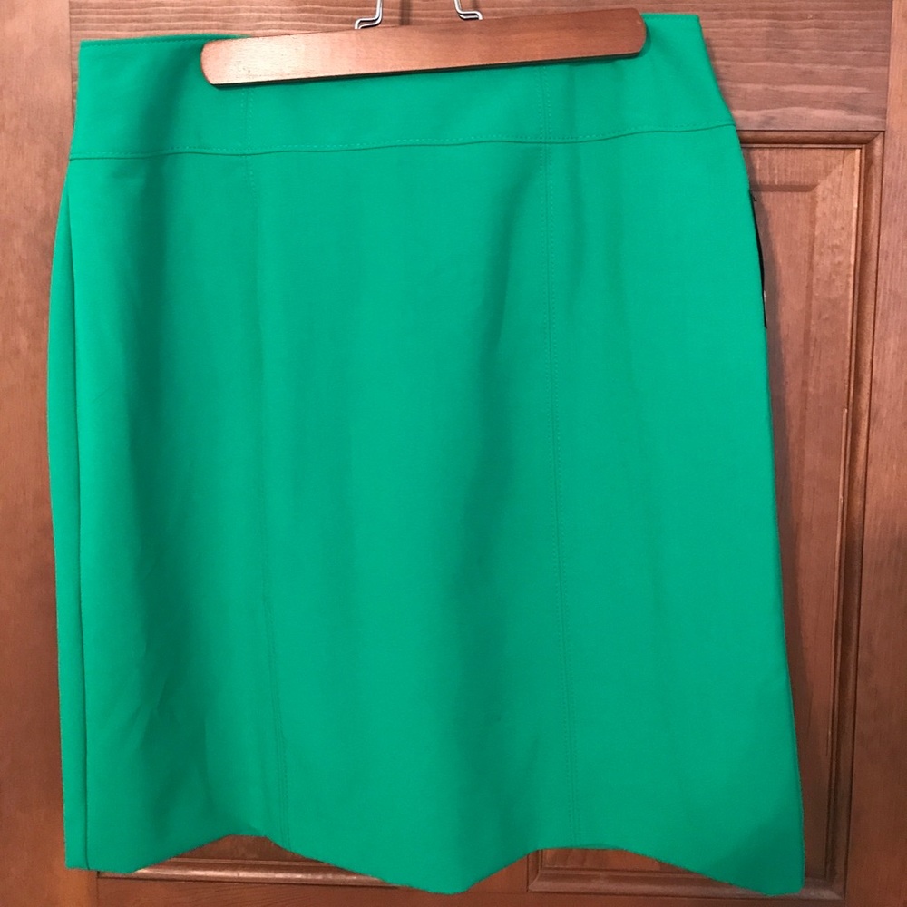 Worthington Pencil Skirt in "Totally Green"