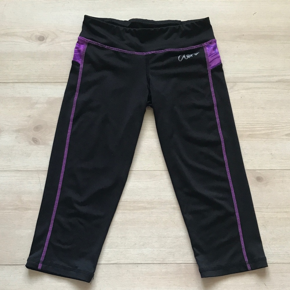 Aero Capri athletic leggings
