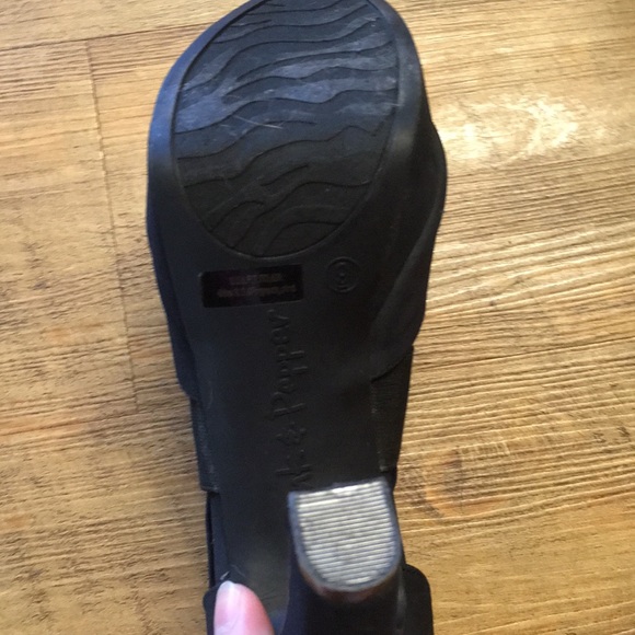 Black size 9 peep toe heels - Picture 3 of 7