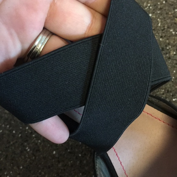 Black size 9 peep toe heels - Picture 6 of 7