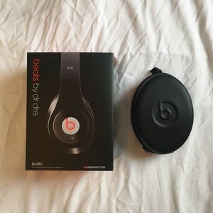 Studio Beats by Dr. Dre