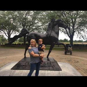 Meet your Posher, Julie